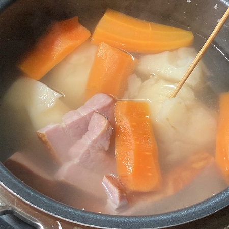 スープカレー作り野菜の煮込み終わり