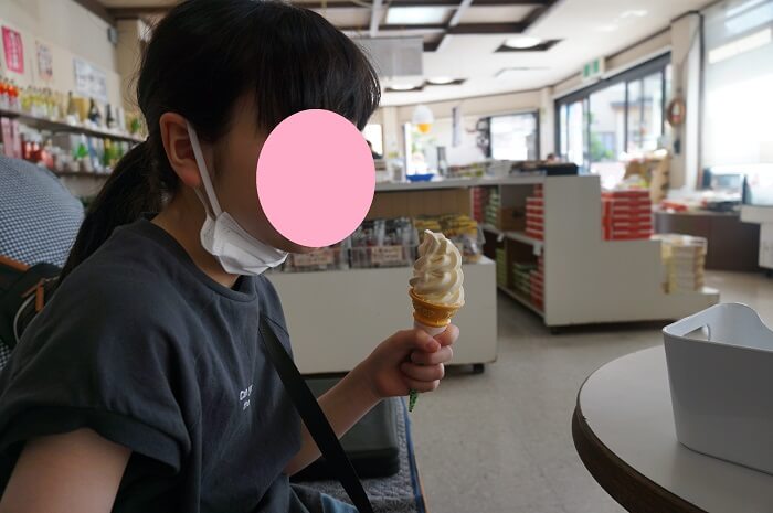 山寺 ふもとや本店でソフトクリーム350円