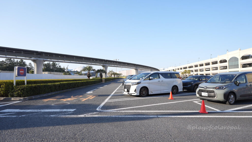 ディズニーランド駐車場側待機列朝7時7分時点