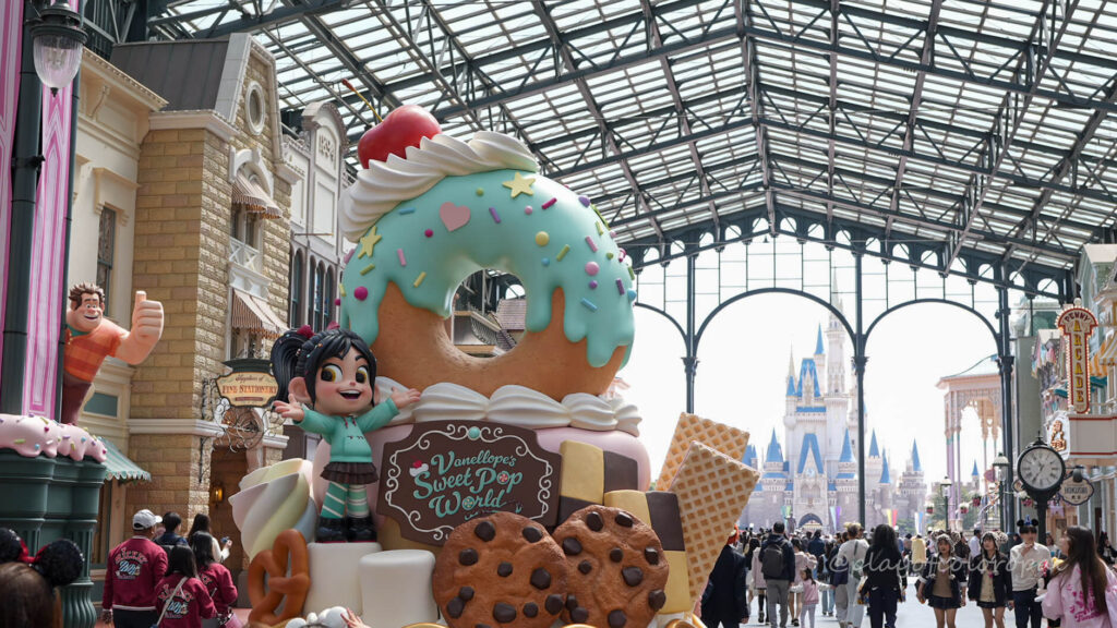 ワールドバザールのパルパルーザの飾り付け